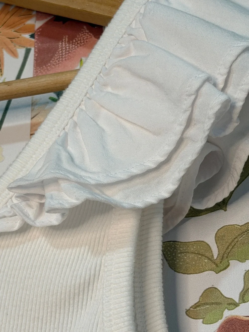 Old Navy White Ruffle-Shoulder Tank Top - Picture 10 of 15